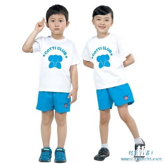 可爱漂亮的幼儿园校服设计图片