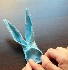 最简单的折纸立体兔子